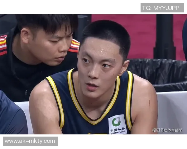 胡明轩：从青涩球员到篮球巨星的成长之路与奋斗故事